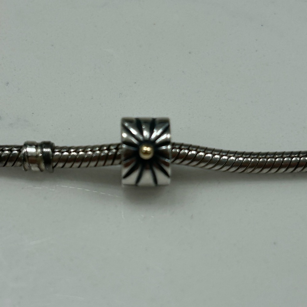 Pandora two tone retired 14k gold and silver sunburst divider clip - Picture 4 of 4